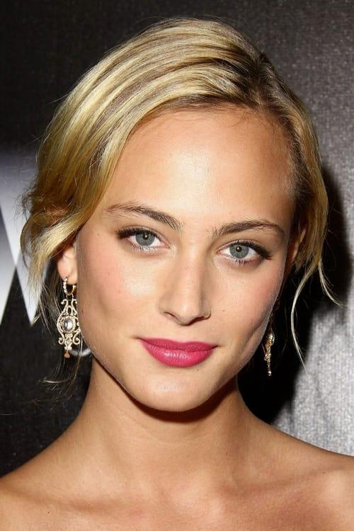 Nora Arnezeder fotoğrafı