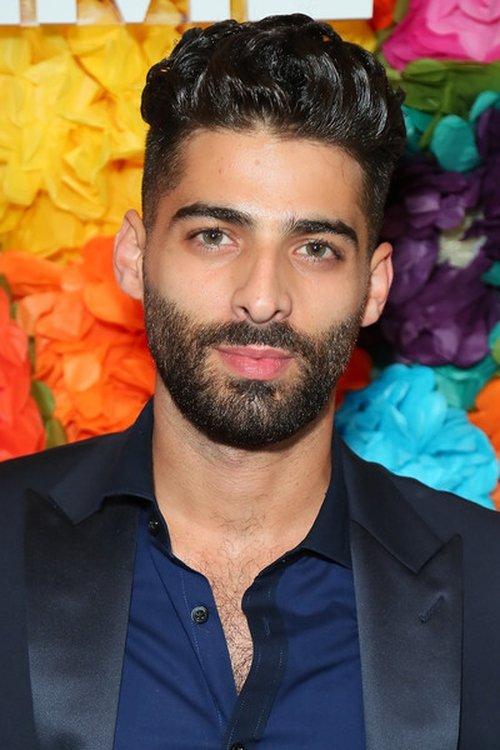Jason Canela fotoğrafı
