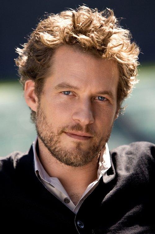 James Tupper fotoğrafı