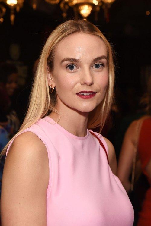 Joanna Vanderham fotoğrafı