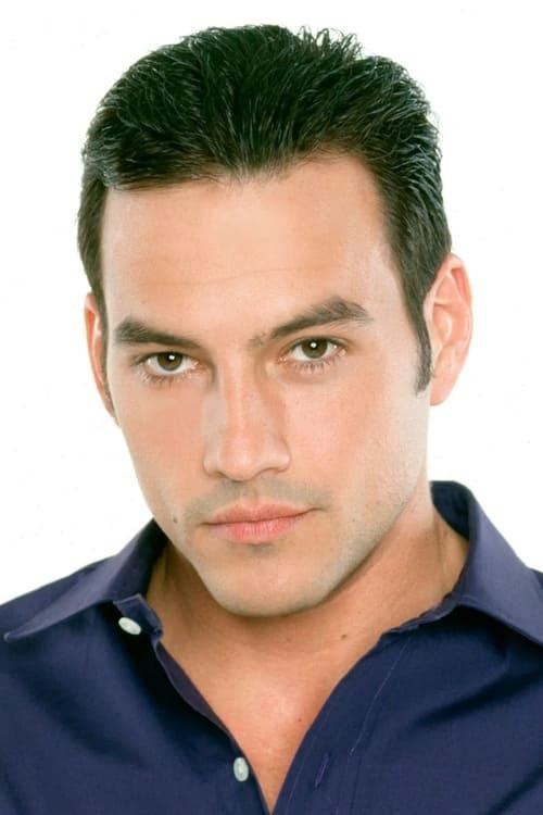 Tyler Christopher fotoğrafı