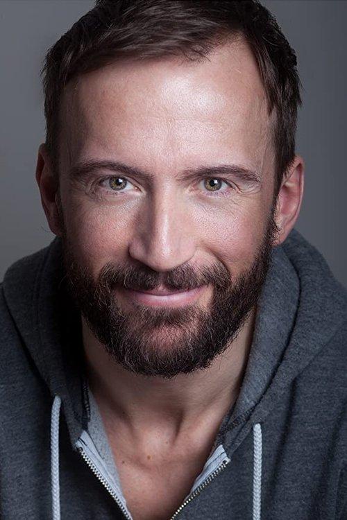 Anthony Howell fotoğrafı