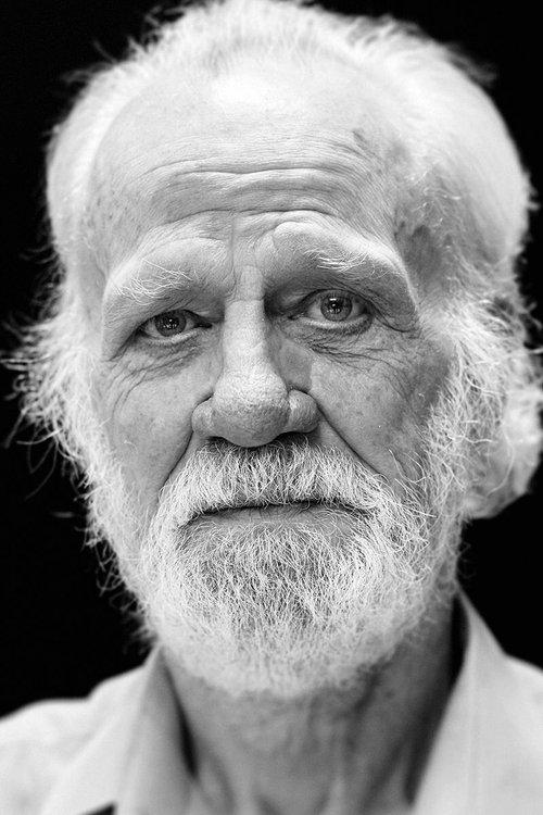 Leon Russom fotoğrafı