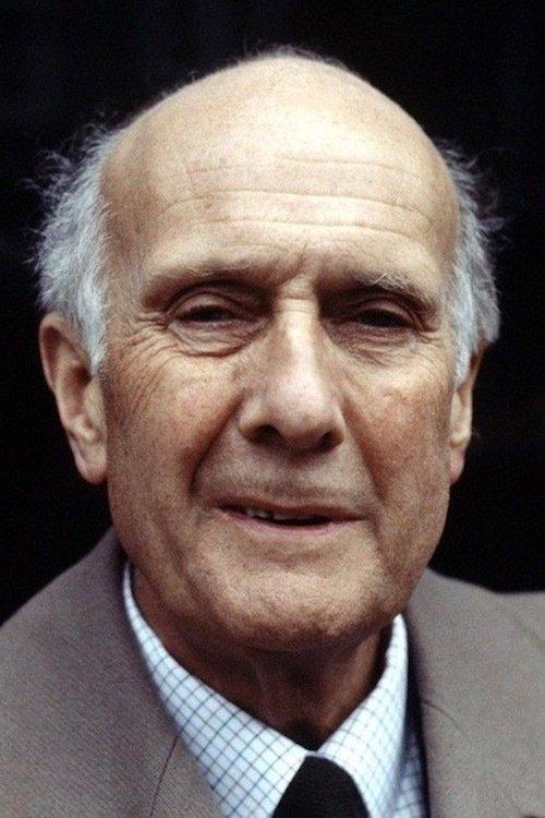 Geoffrey Chater fotoğrafı