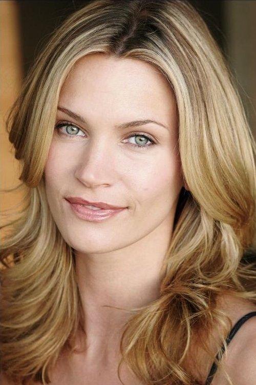 Natasha Henstridge fotoğrafı