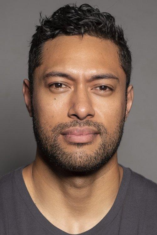 Uli Latukefu fotoğrafı