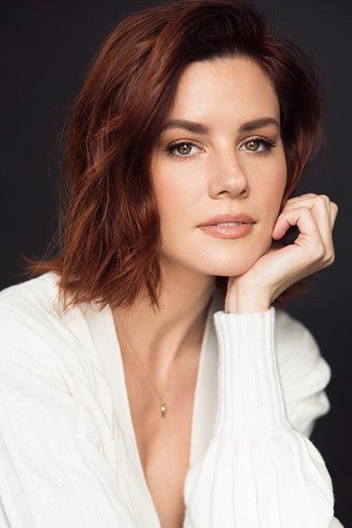 Chelsea Hobbs fotoğrafı