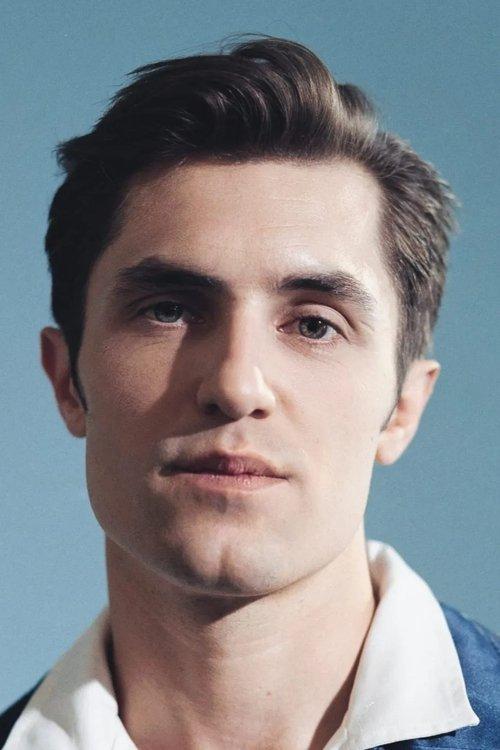 Phil Dunster fotoğrafı