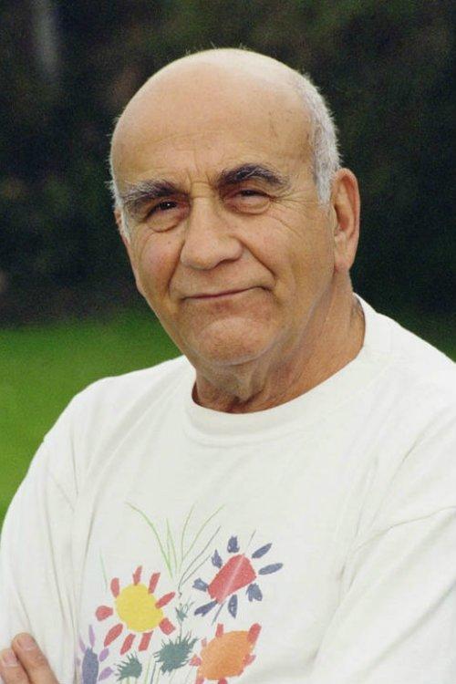 Warren Mitchell fotoğrafı