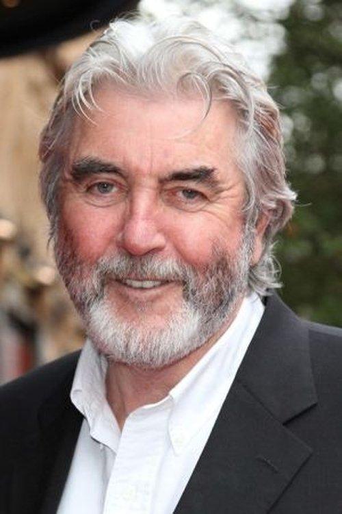 John Alderton fotoğrafı