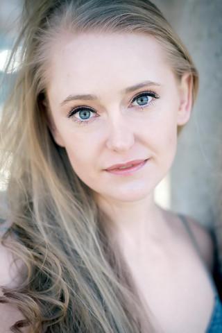 Kristen McCabe fotoğrafı