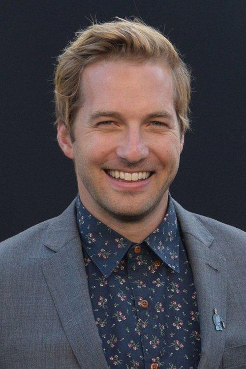 Ryan Hansen fotoğrafı