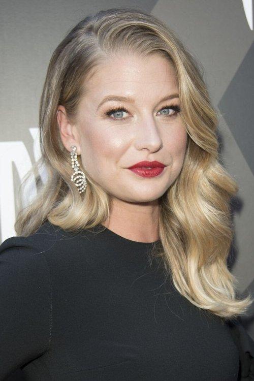 Ellen Woglom fotoğrafı