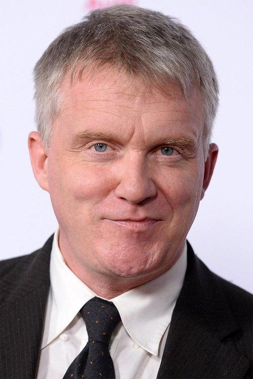Anthony Michael Hall fotoğrafı