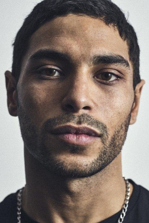 Nassim Lyes fotoğrafı