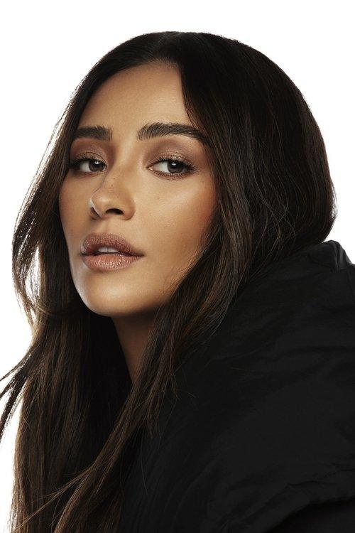 Shay Mitchell fotoğrafı