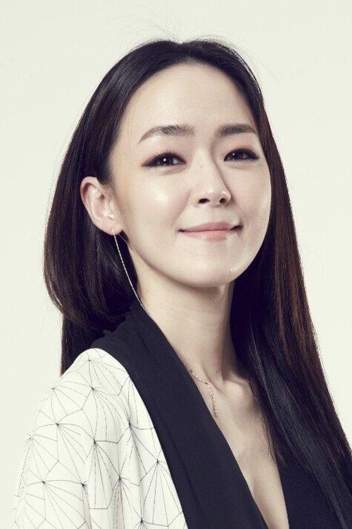 Kim Yoon-ah fotoğrafı