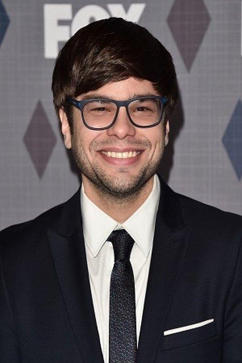 Charlie Saxton fotoğrafı