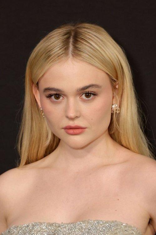 Emily Alyn Lind fotoğrafı