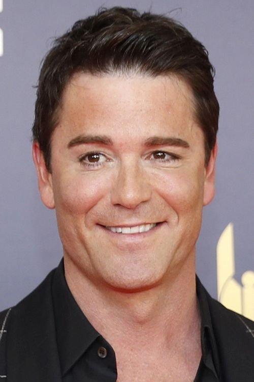 Yannick Bisson fotoğrafı