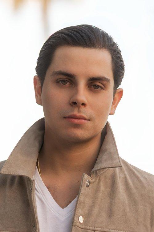 Jake T. Austin fotoğrafı