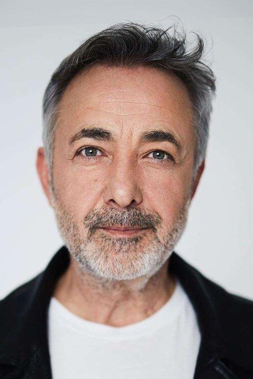 Mehmet Aslantuğ fotoğrafı