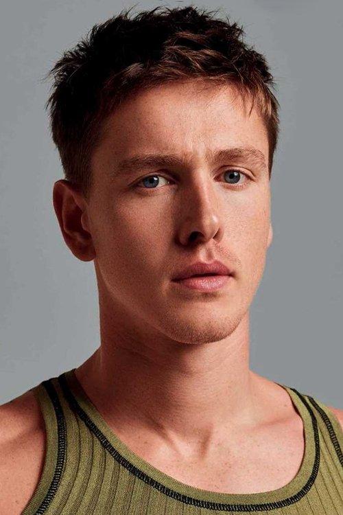 Harris Dickinson fotoğrafı