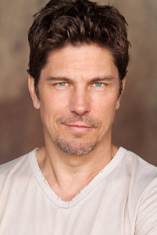 Michael Trucco fotoğrafı