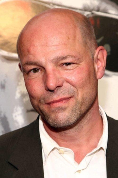 Simon Cellan Jones fotoğrafı