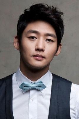 Lee Tae-sung fotoğrafı
