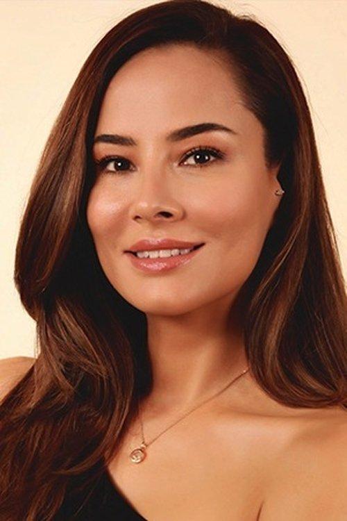 Özlem Conker fotoğrafı