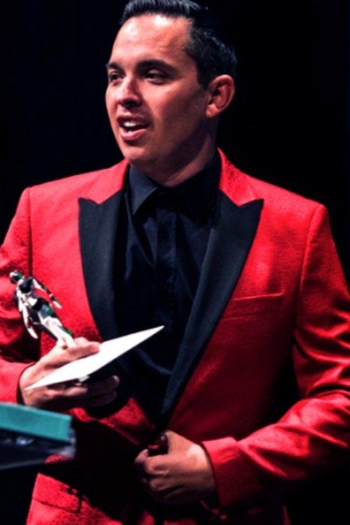 Tony E. Valenzuela fotoğrafı