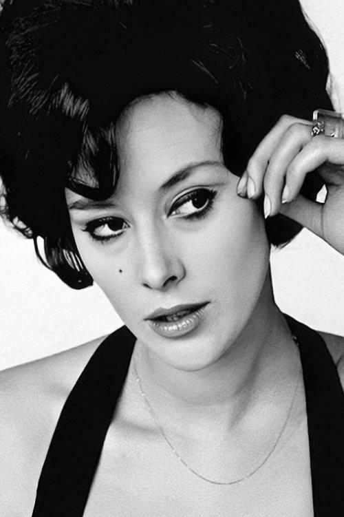 Sue Lloyd fotoğrafı