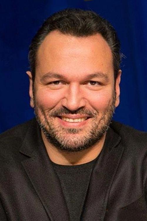 Ali Sunal fotoğrafı