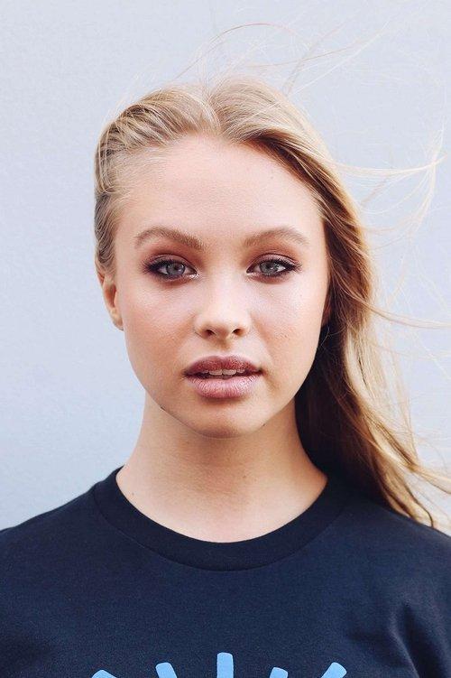 Olivia Deeble fotoğrafı