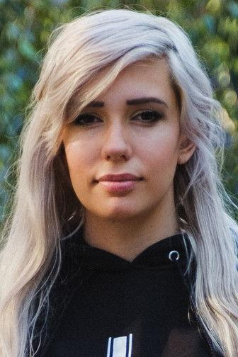 Alanah Pearce fotoğrafı