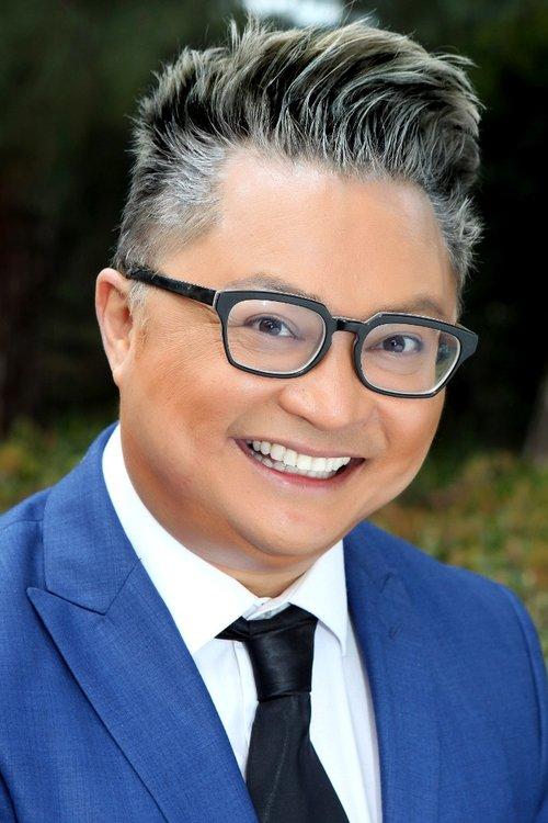 Alec Mapa fotoğrafı
