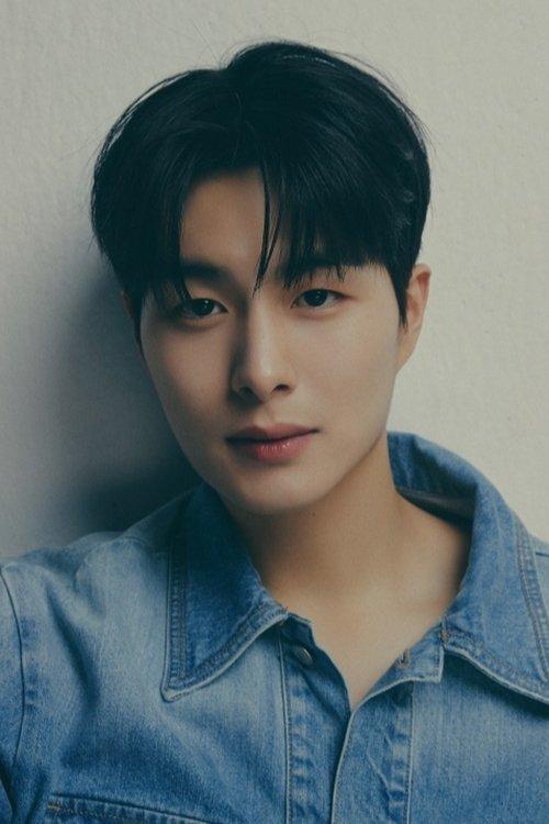 Jung Gun-joo fotoğrafı