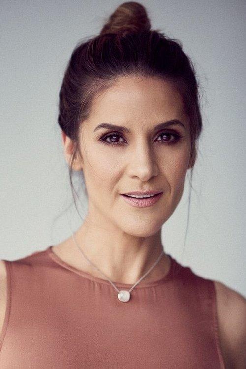 Amanda Byram fotoğrafı