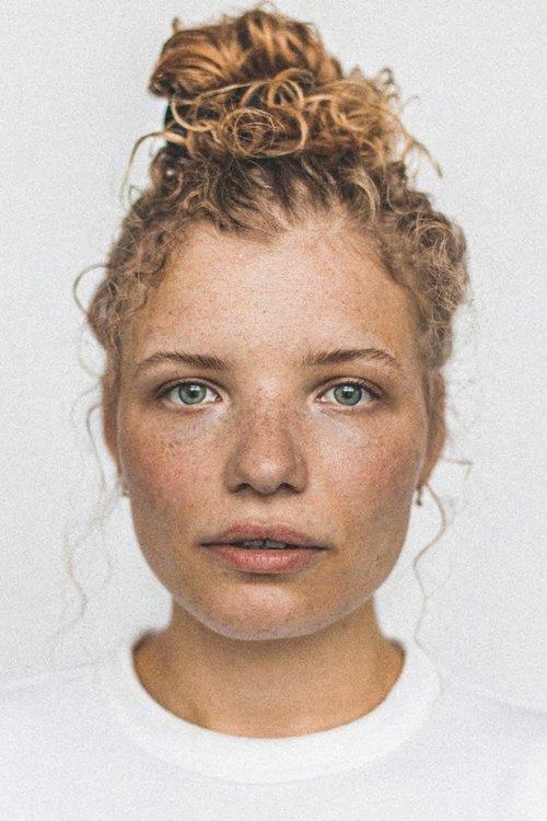 Luisa-Céline Gaffron fotoğrafı