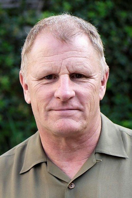 Gordon Clapp fotoğrafı