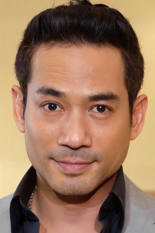 Theerapat Sajakul fotoğrafı