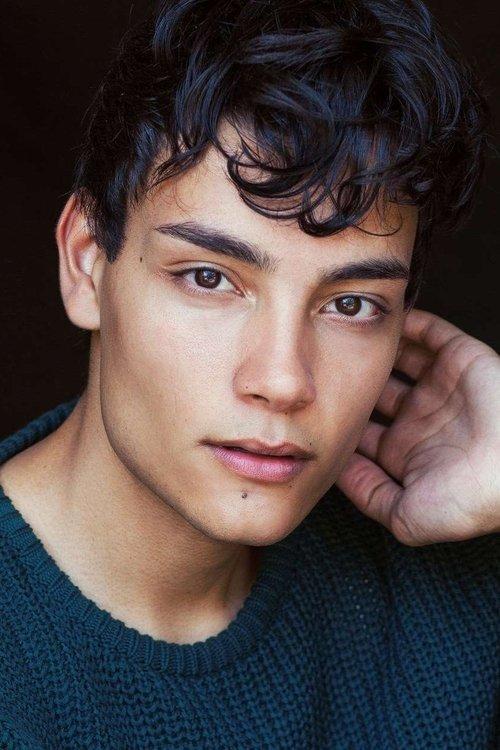 Evan Evagora fotoğrafı