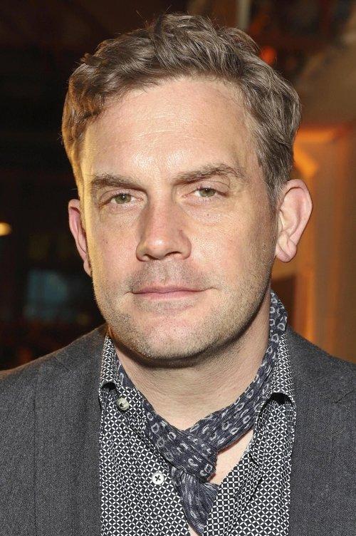 Sebastian Bezzel fotoğrafı