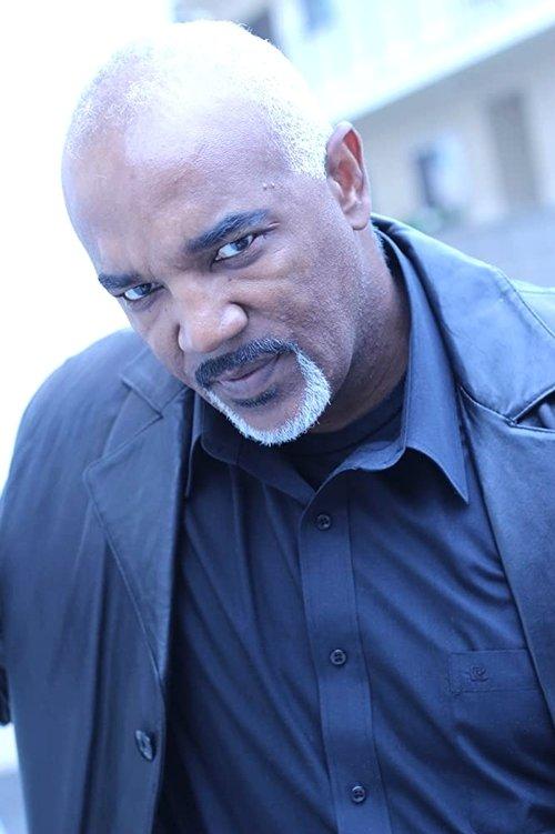 Leonard L. Thomas fotoğrafı