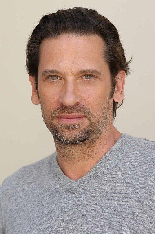 Roger Howarth fotoğrafı