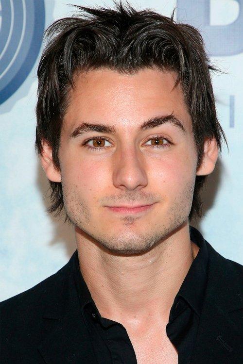 Dominic Scott Kay fotoğrafı