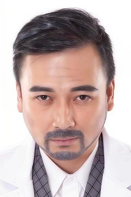 Simon Man Kit Lo fotoğrafı