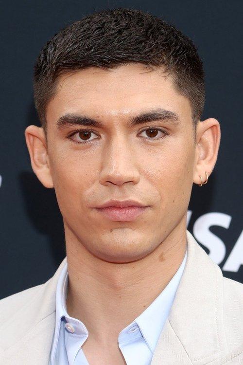 Archie Renaux fotoğrafı