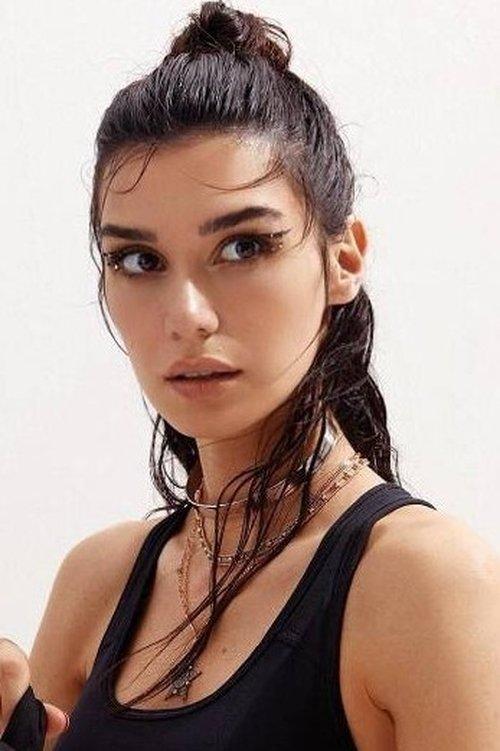 Burcu Kiratli fotoğrafı